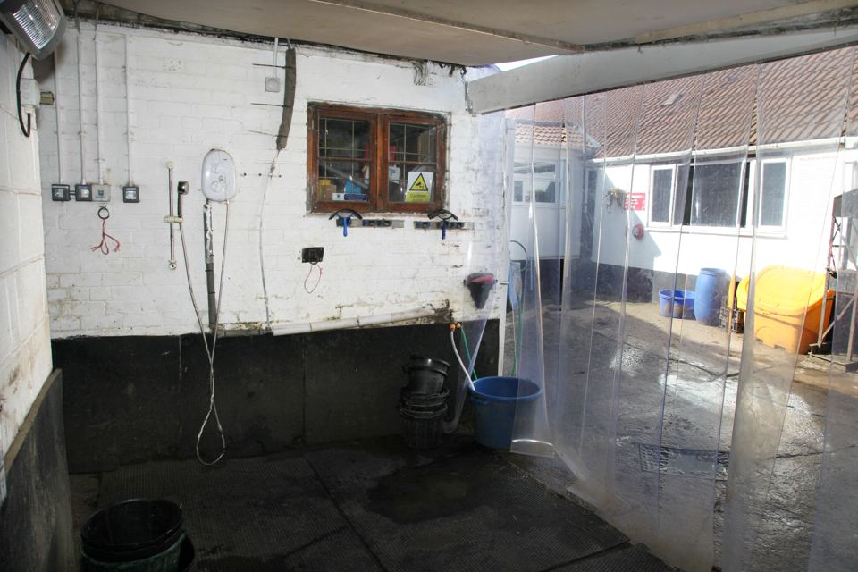 Wash bay